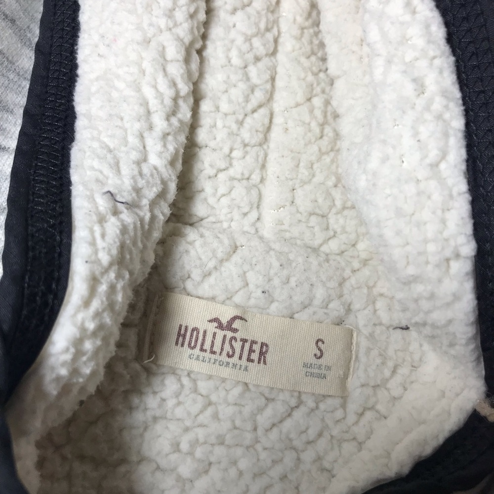 Sweater - Picture 4 of 4